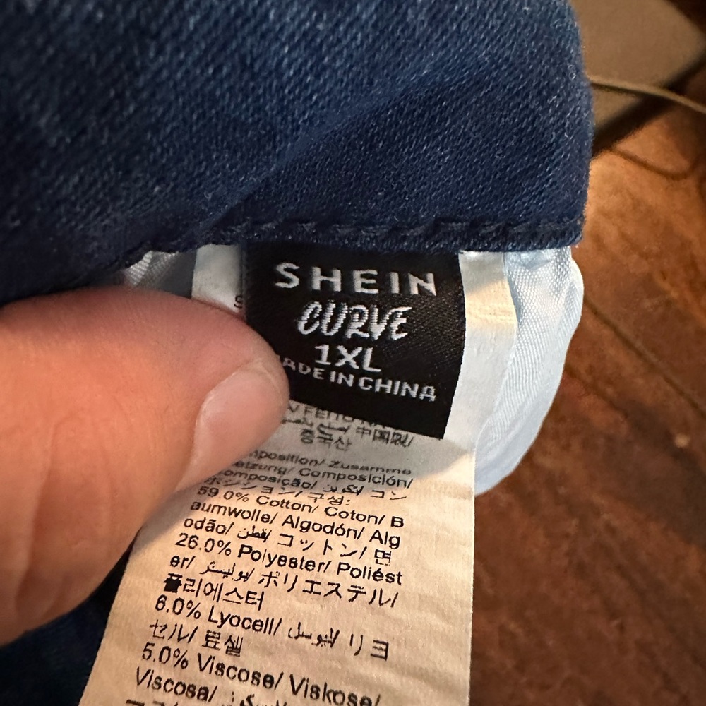 SHEIN Black Jean Shorts Frayed Hem Casual - Picture 3 of 3